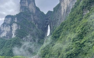 郑州至张家界自驾游攻略有哪些必备要点？