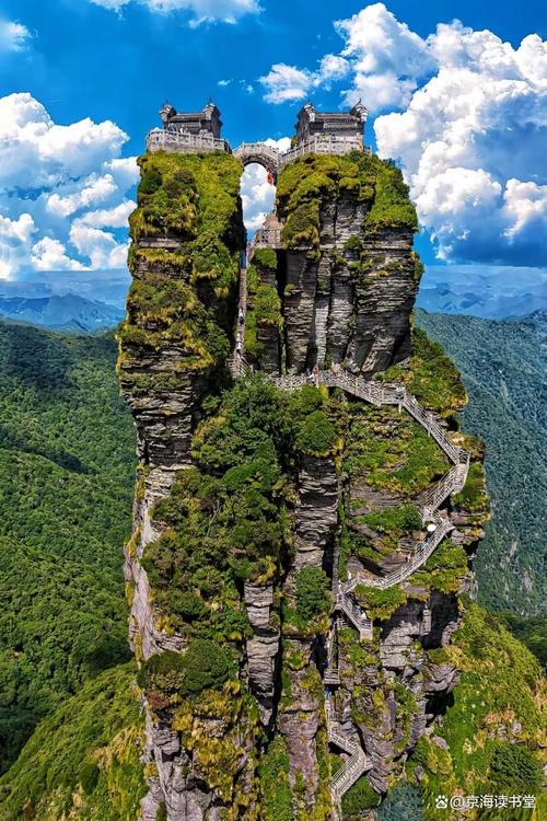 铜仁有哪些必打卡的绝美景点?-第1张图片-星月文旅 铜仁有哪些必打卡的绝美景点?-第1张图片-星月文旅