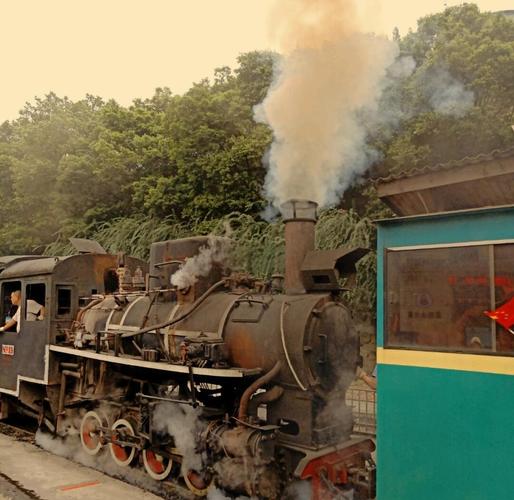 乐山嘉阳小火车自驾游怎么玩最省心?-第1张图片-星月文旅 乐山嘉阳小火车自驾游怎么玩最省心?-第1张图片-星月文旅