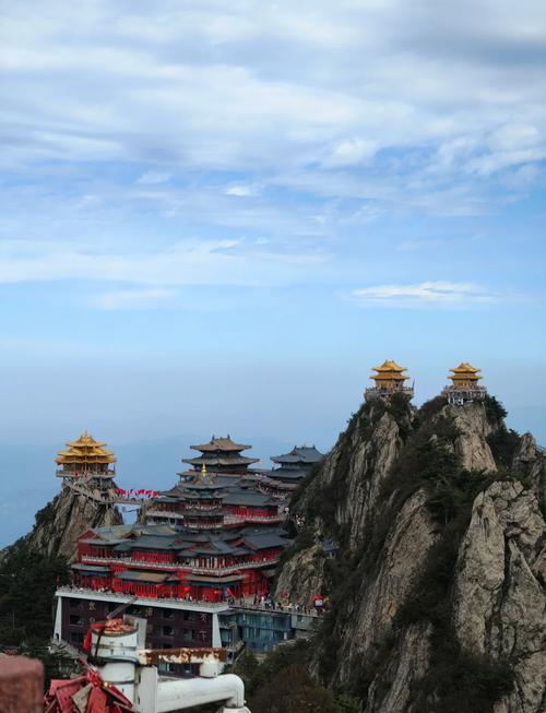 洛阳附近一日游自驾游,哪些景点最值得去?-第1张图片-星月文旅 洛阳附近一日游自驾游,哪些景点最值得去?-第1张图片-星月文旅