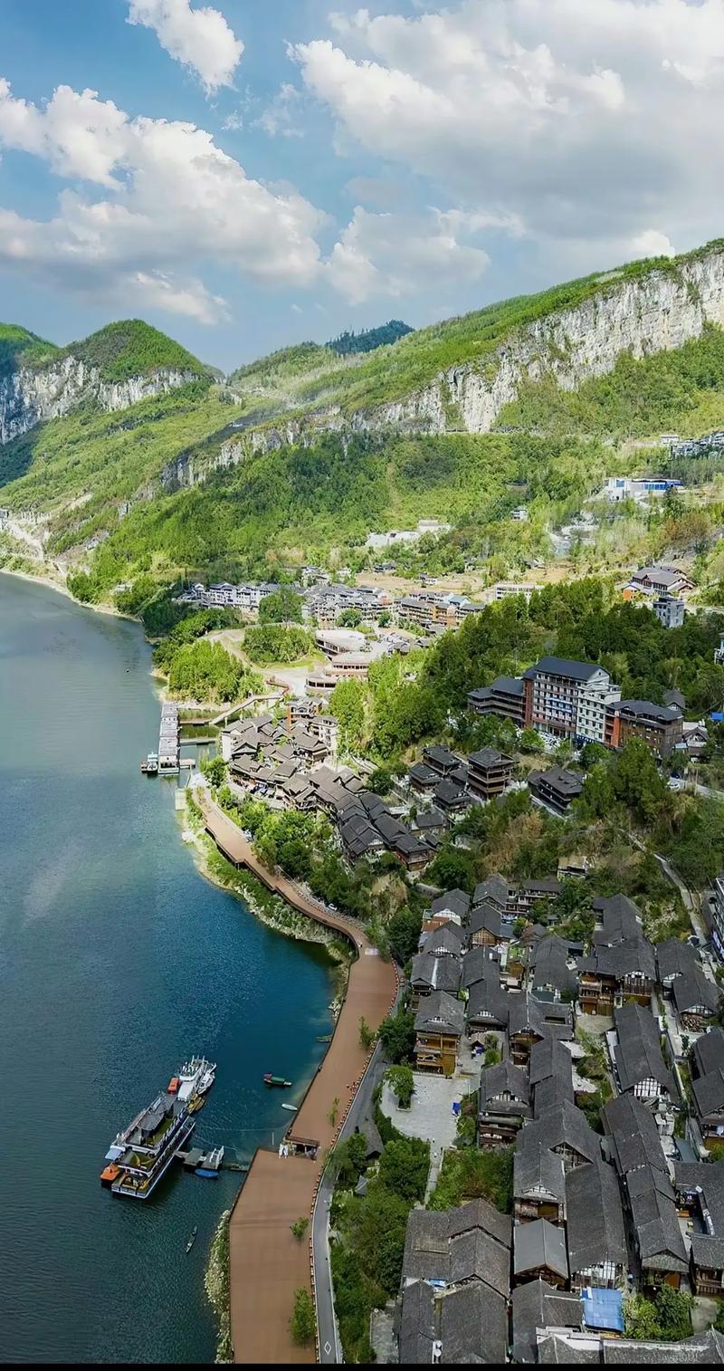 乌江画廊龚滩古镇旅游攻略-第2张图片-星月文旅 乌江画廊龚滩古镇旅游攻略-第2张图片-星月文旅