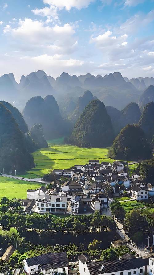 贵州有哪些值得一去的旅游景点?-第1张图片-星月文旅 贵州有哪些值得一去的旅游景点?-第1张图片-星月文旅