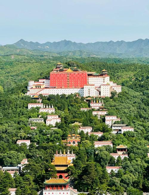 承德避暑山庄两日自驾游怎么安排?-第1张图片-星月文旅 承德避暑山庄两日自驾游怎么安排?-第1张图片-星月文旅