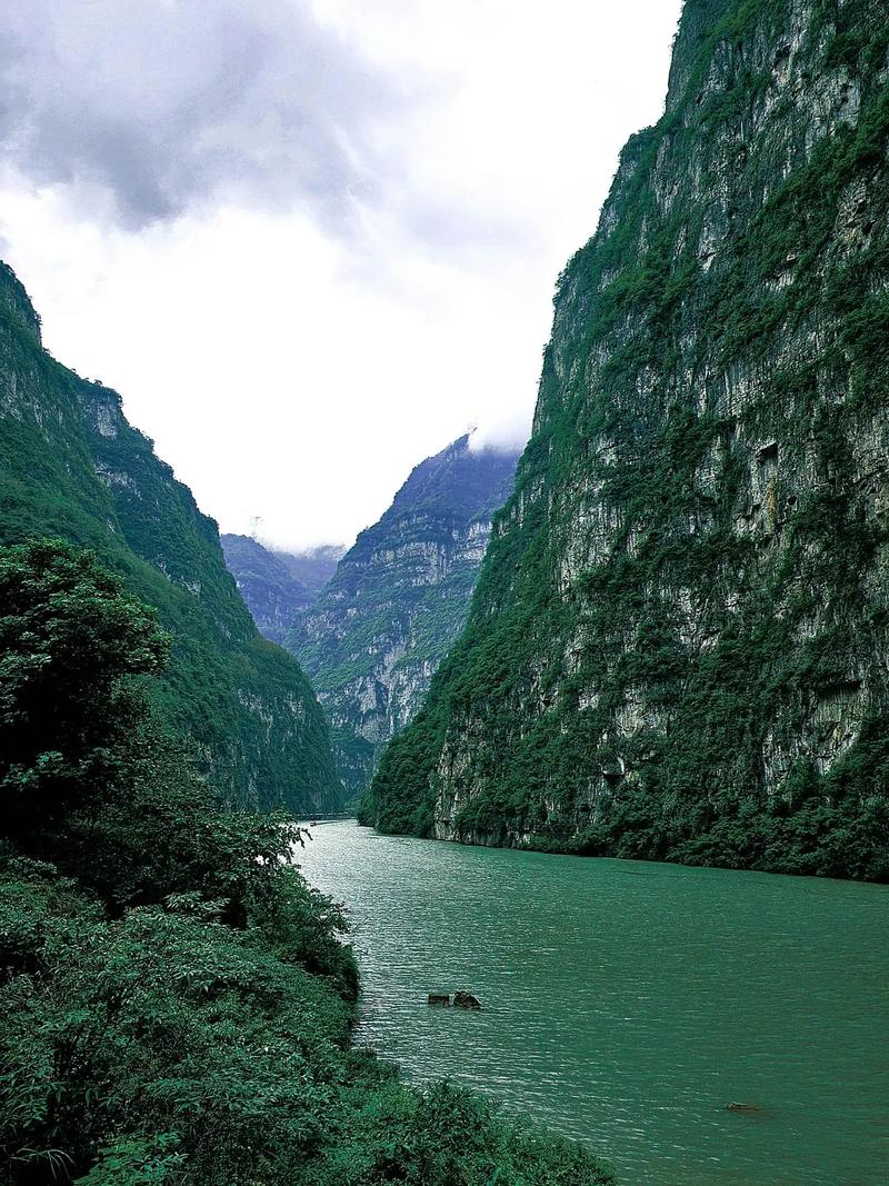 四川乐山周边有哪些必游景点?-第2张图片-星月文旅 四川乐山周边有哪些必游景点?-第2张图片-星月文旅