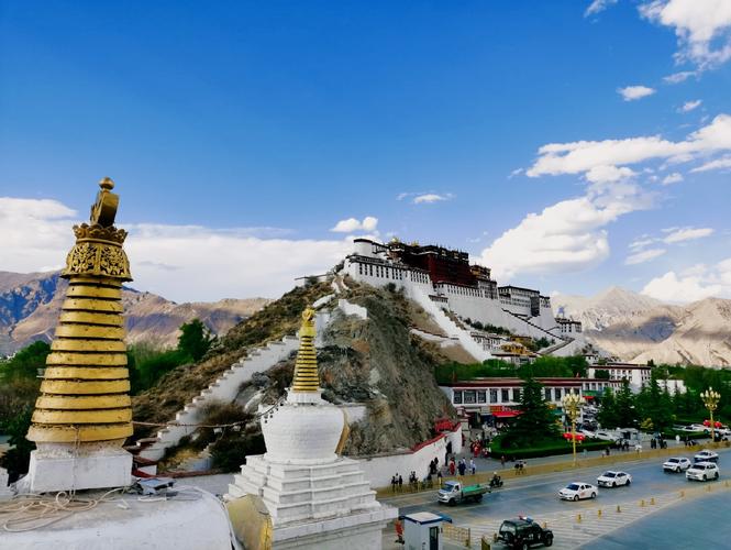 西藏有哪些必打卡的绝美景点?-第1张图片-星月文旅 西藏有哪些必打卡的绝美景点?-第1张图片-星月文旅