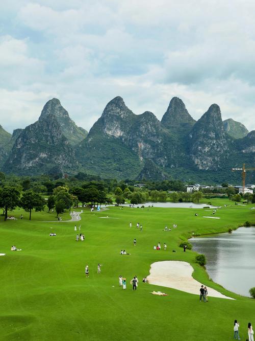 广西自驾游必去哪些地方?-第1张图片-星月文旅 广西自驾游必去哪些地方?-第1张图片-星月文旅