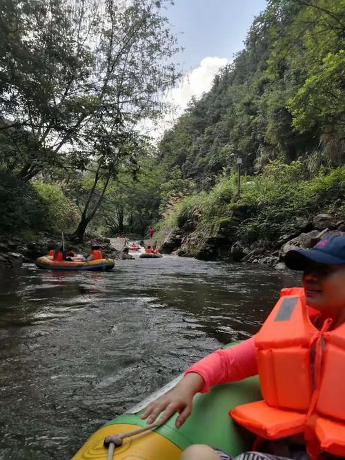 黄山源芳极速漂流自驾游怎么玩最刺激？-第3张图片-星月文旅