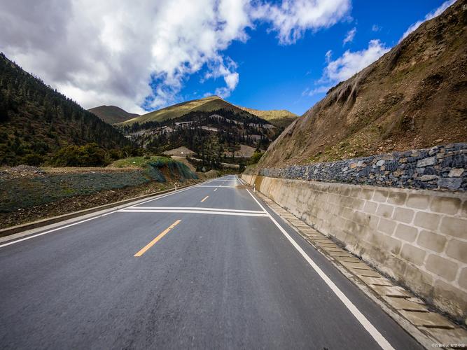 318国道川藏线自驾游-第2张图片-星月文旅