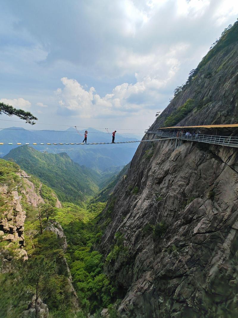 安庆有哪些必游景点？-第1张图片-星月文旅