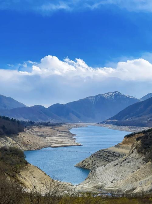 冶勒自然保护区自驾游-第1张图片-星月文旅