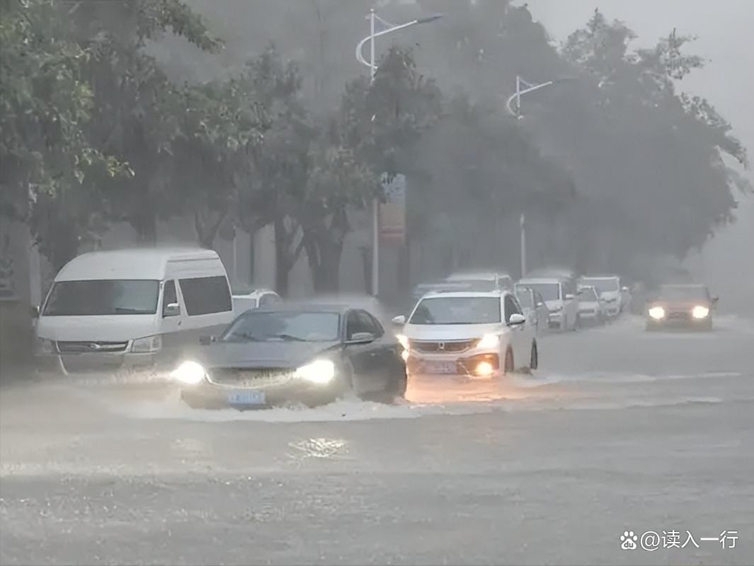 三亚旅游景点受台风影响-第2张图片-星月文旅