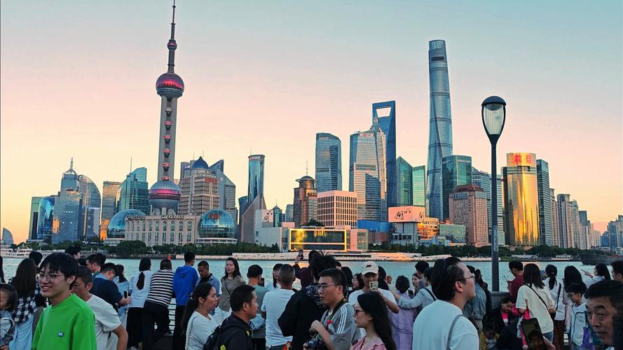 国庆上海景点人多吗？-第2张图片-星月文旅