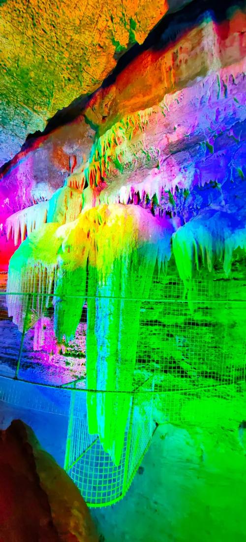 萤火虫水洞2日自驾游怎么安排更尽兴？-第3张图片-星月文旅