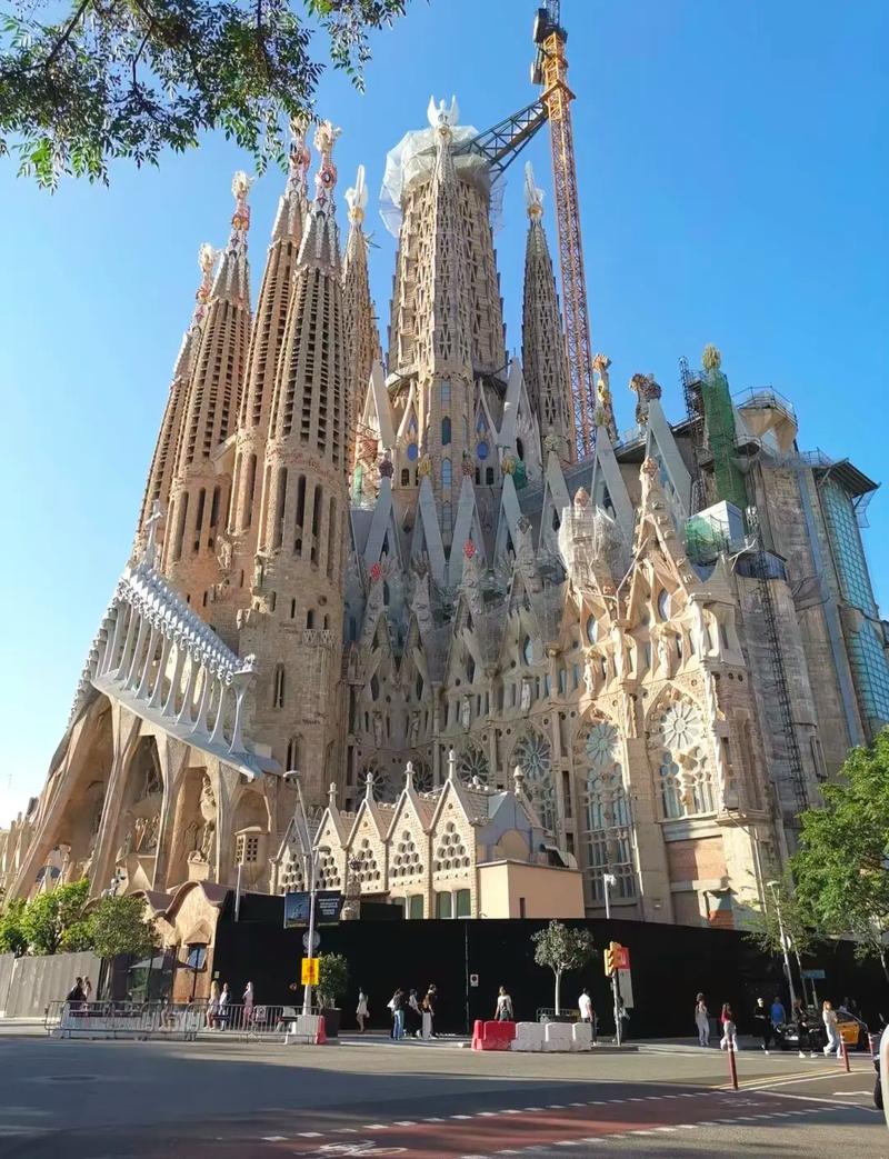 巴塞罗那有哪些必打卡旅游景点？-第3张图片-星月文旅