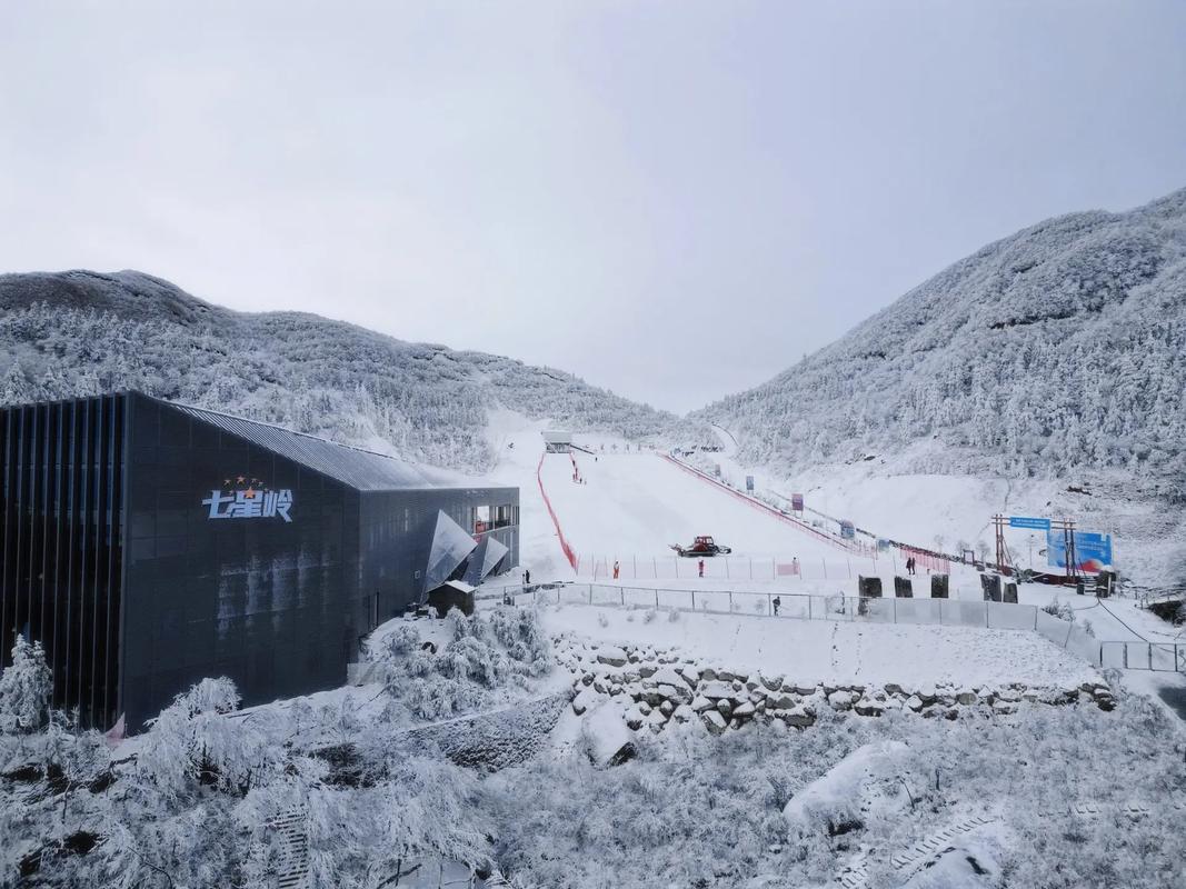 江西滑雪场怎么选？旅游攻略有哪些？-第1张图片-星月文旅