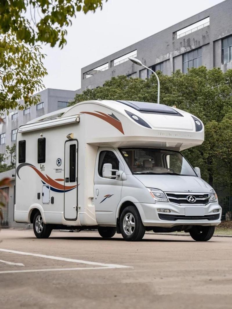 大通V80房车自驾游怎么玩才尽兴？-第1张图片-星月文旅