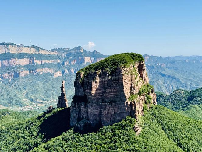 离石家庄最近有哪些旅游景点?-第2张图片-星月文旅 离石家庄最近有哪些旅游景点?-第2张图片-星月文旅