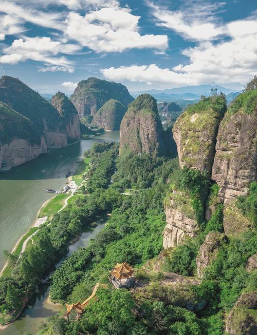 鹰潭龙虎山旅游必打卡景点有哪些？-第2张图片-星月文旅